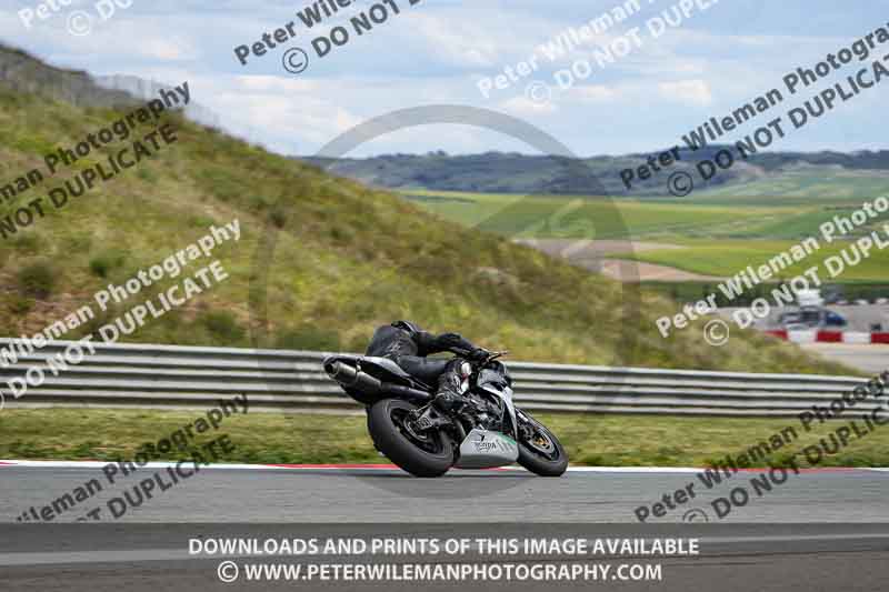 cadwell no limits trackday;cadwell park;cadwell park photographs;cadwell trackday photographs;enduro digital images;event digital images;eventdigitalimages;navarra;no limits trackdays;peter wileman photography;racing digital images;trackday digital images;trackday photos